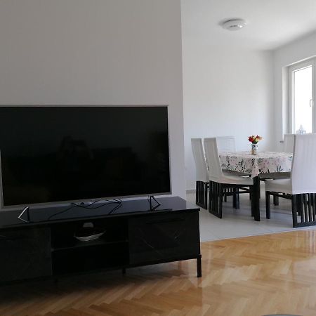 Sunny Spot Apartment Pula Exterior photo