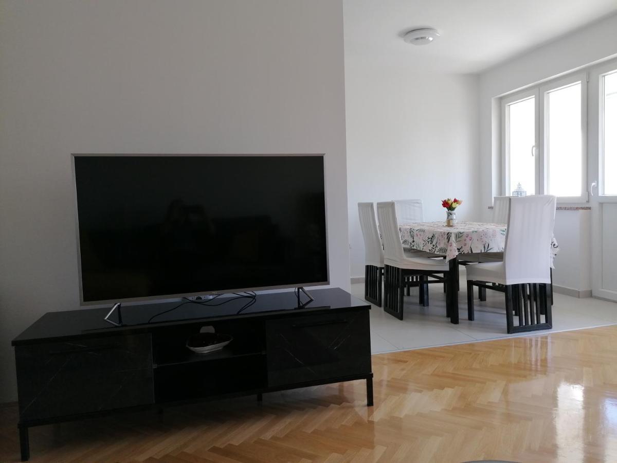 Sunny Spot Apartment Pula Exterior photo